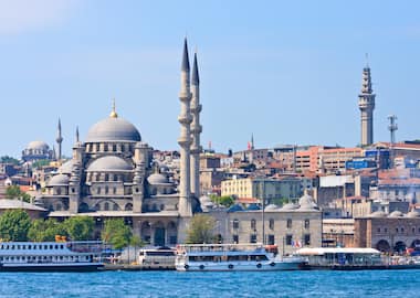 Cheap tour from Dubai to Istanbul